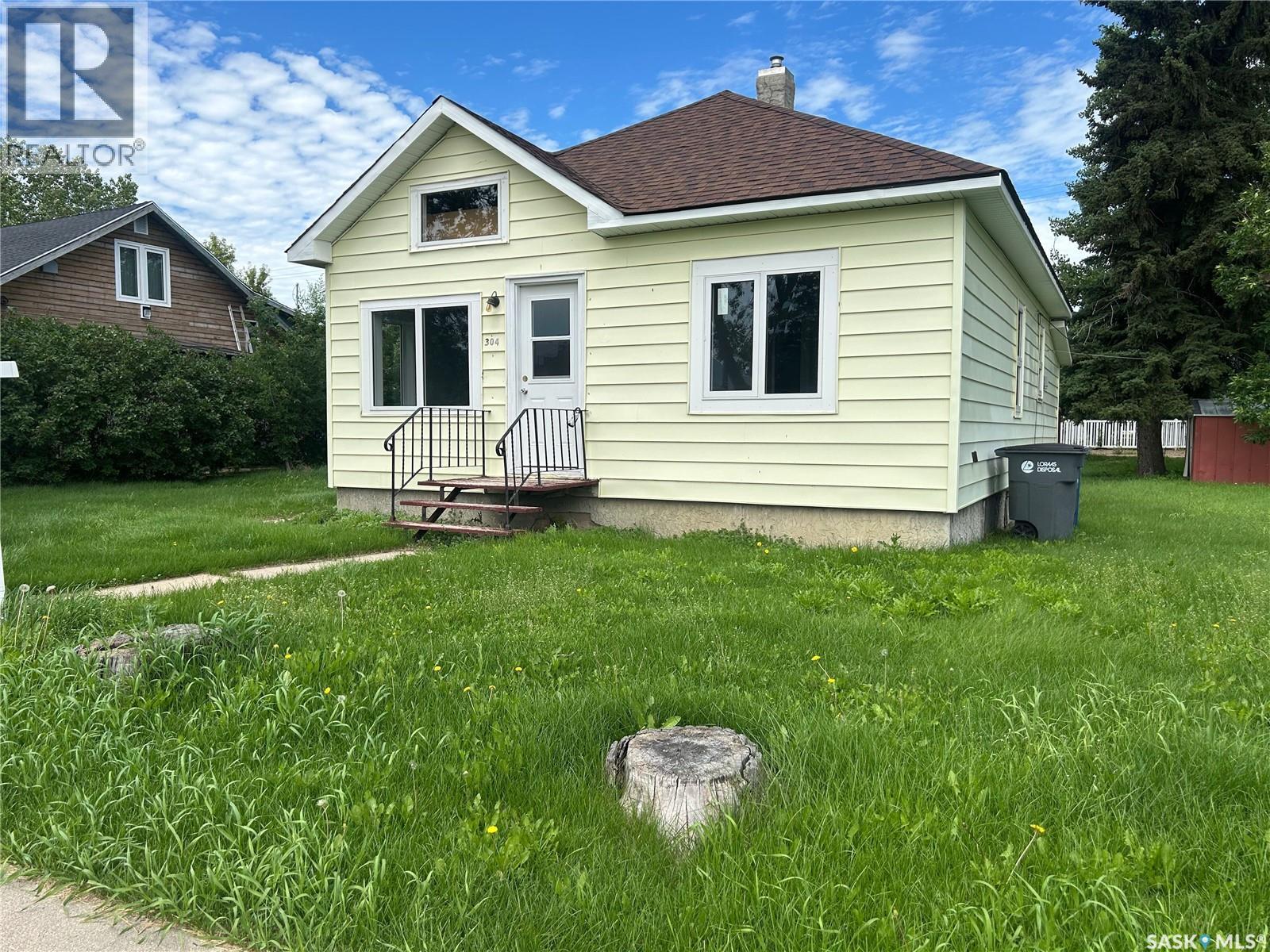 304 Main STREET, Avonlea, Saskatchewan
