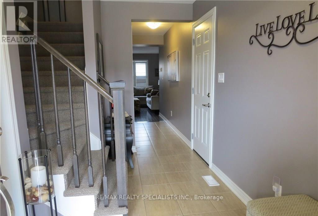 101 Roselawn Crescent, Welland, Ontario  L3C 0C4 - Photo 2 - X13583256
