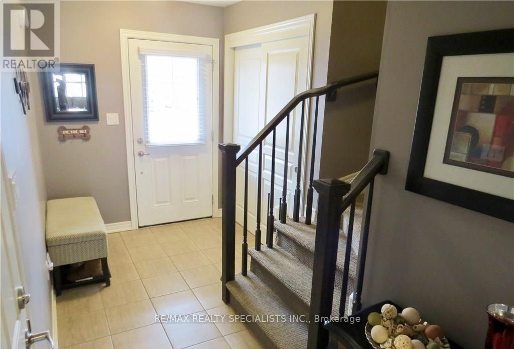 101 Roselawn Crescent, Welland, Ontario  L3C 0C4 - Photo 3 - X13583256