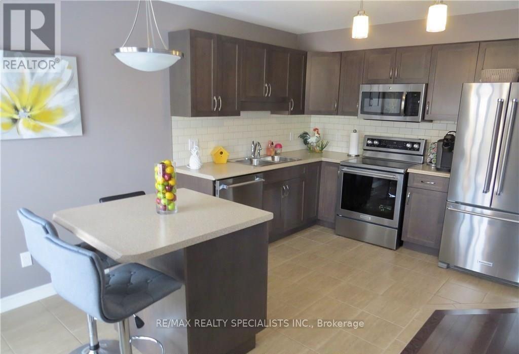 101 Roselawn Crescent, Welland, Ontario  L3C 0C4 - Photo 6 - X13583256