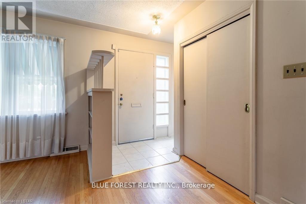 344 Mcnay Street, London East, Ontario N5Y 1M1 - Photo 3 - X13583344