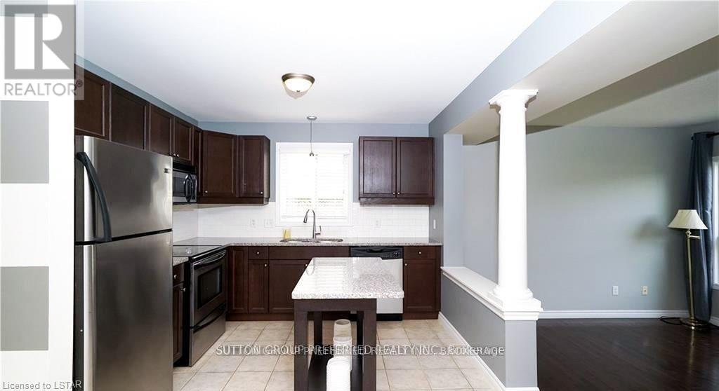 1708 Mickleborough Drive, London North, Ontario N6G 5R7 - Photo 4 - X13583474