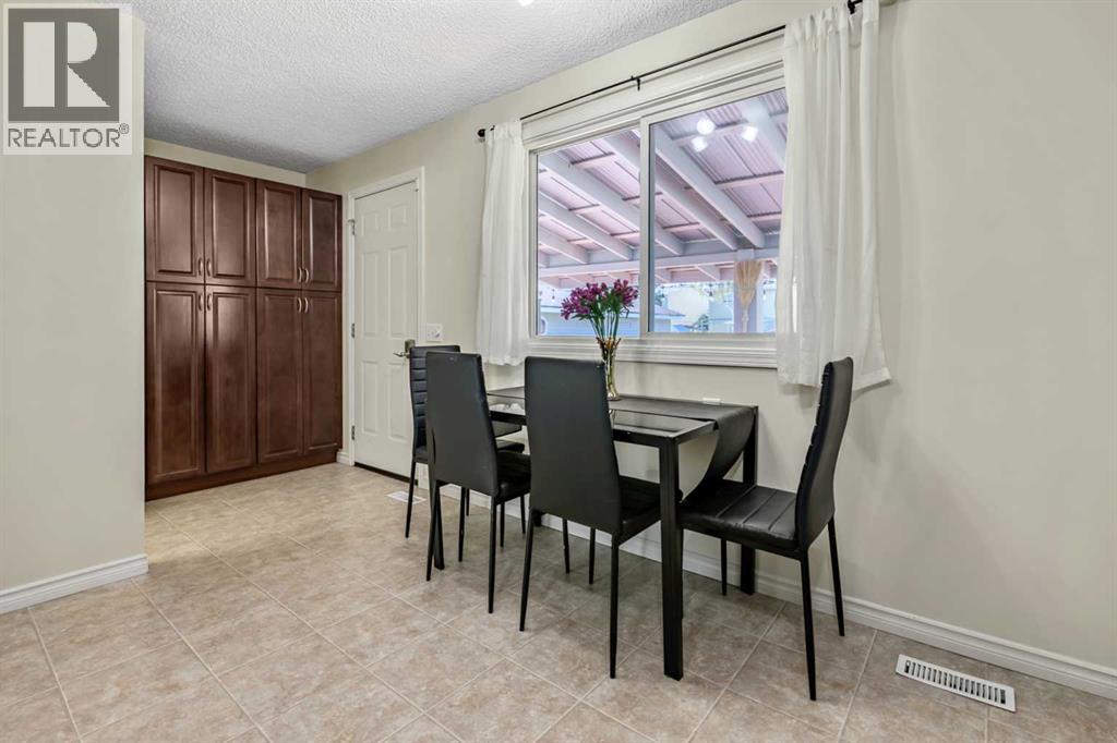 37 Erin Woods Place Se, Calgary, Alberta  T2B 2W5 - Photo 10 - A2329364