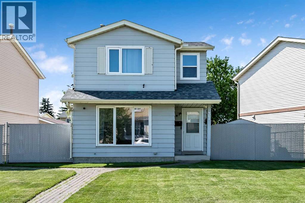 37 Erin Woods Place Se, Calgary, Alberta  T2B 2W5 - Photo 1 - A2329364