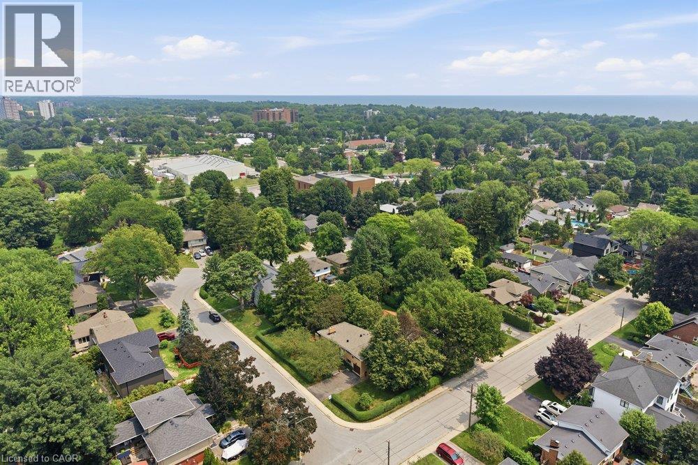 572 Bridgman Avenue, Burlington, Ontario  L7R 2V4 - Photo 43 - 40848942