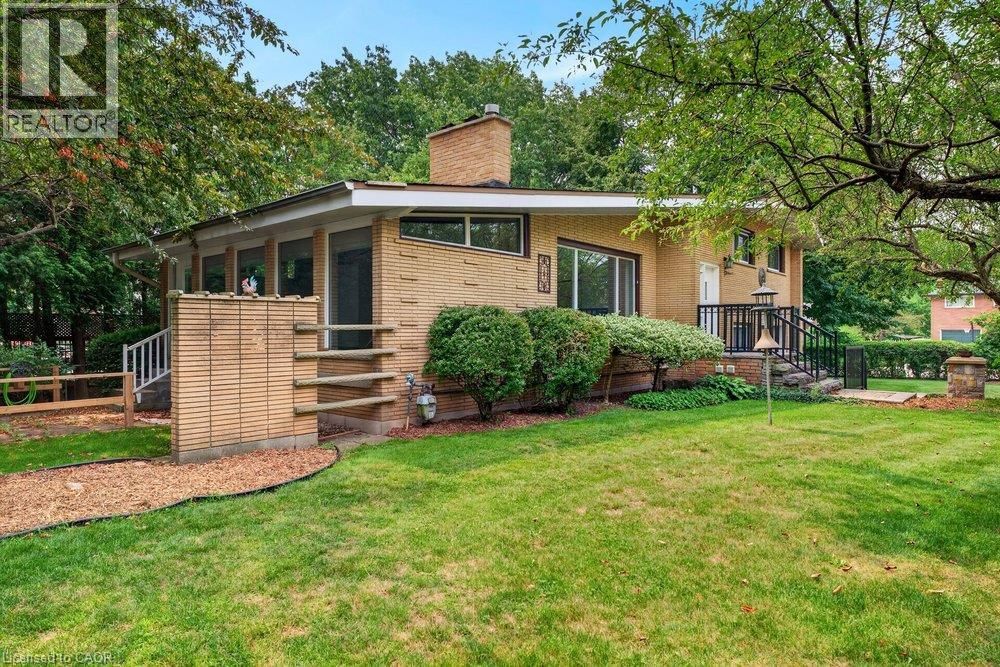 572 Bridgman Avenue, Burlington, Ontario  L7R 2V4 - Photo 2 - 40848942