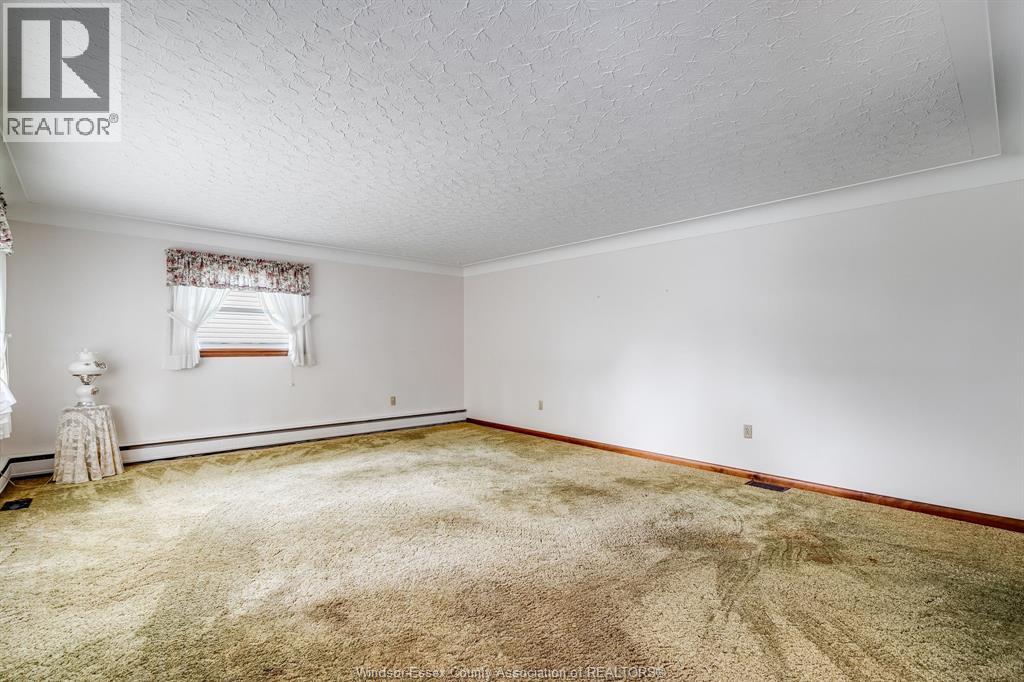 2257 Division Road North, Kingsville, Ontario N9Y 2Z4 - Photo 3 - 26017397