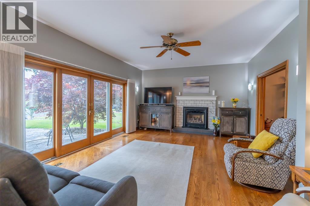 4784 Maplewood Crescent, Port Lambton, Ontario  N0P 2B0 - Photo 10 - 26014944