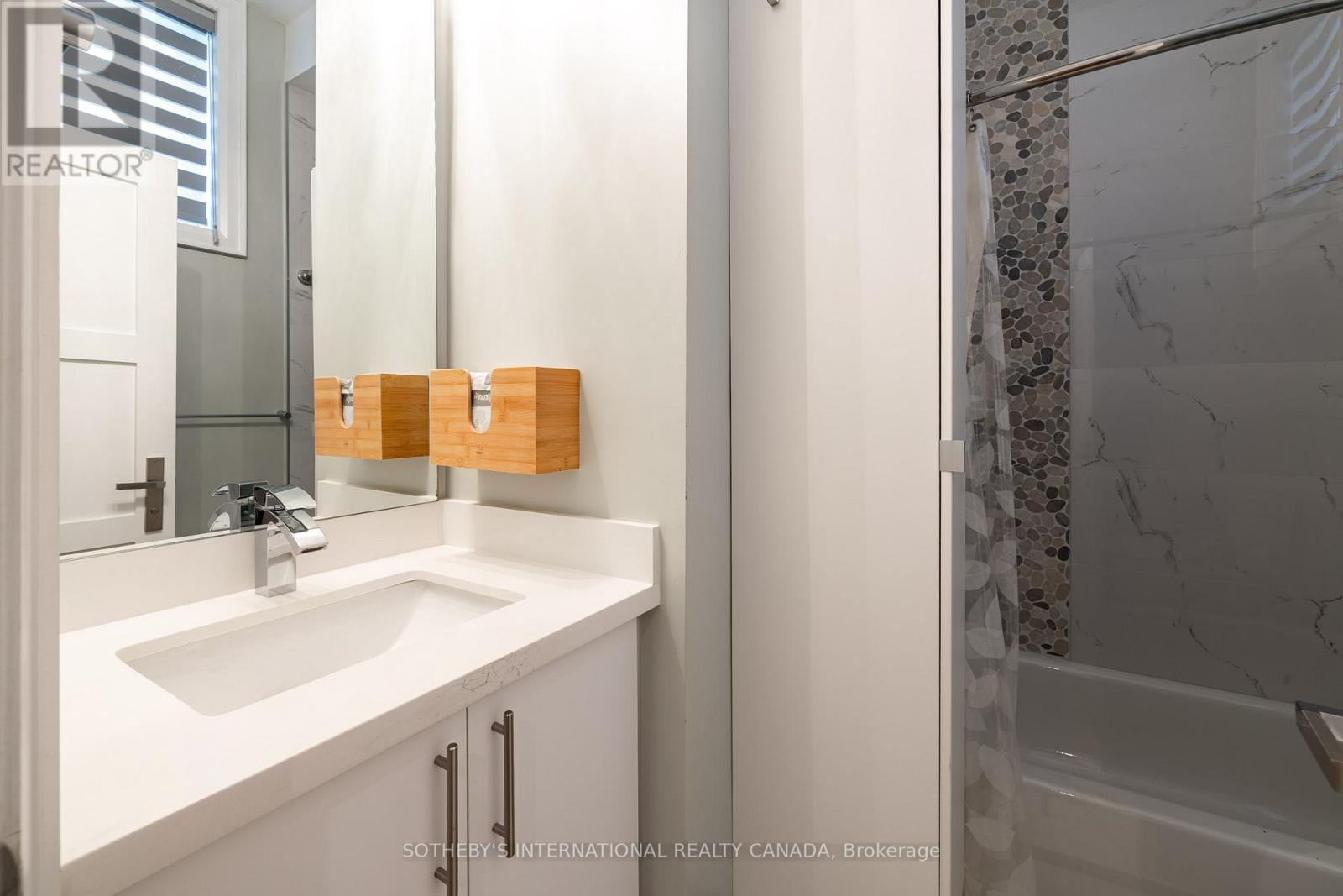 242 Betty Ann Drive, Toronto, Ontario  M2R 1A7 - Photo 38 - C13583364