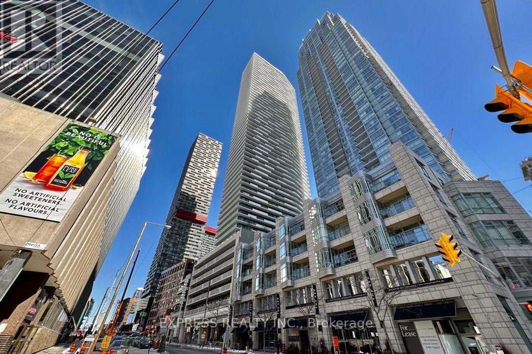 5209 - 2221 Yonge Street, Toronto, Ontario  M4S 2B4 - Photo 2 - C13583414