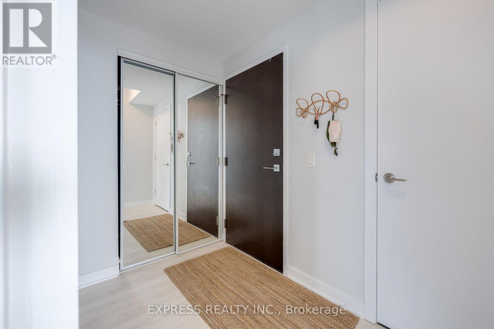5209 - 2221 Yonge Street, Toronto, Ontario  M4S 2B4 - Photo 4 - C13583414