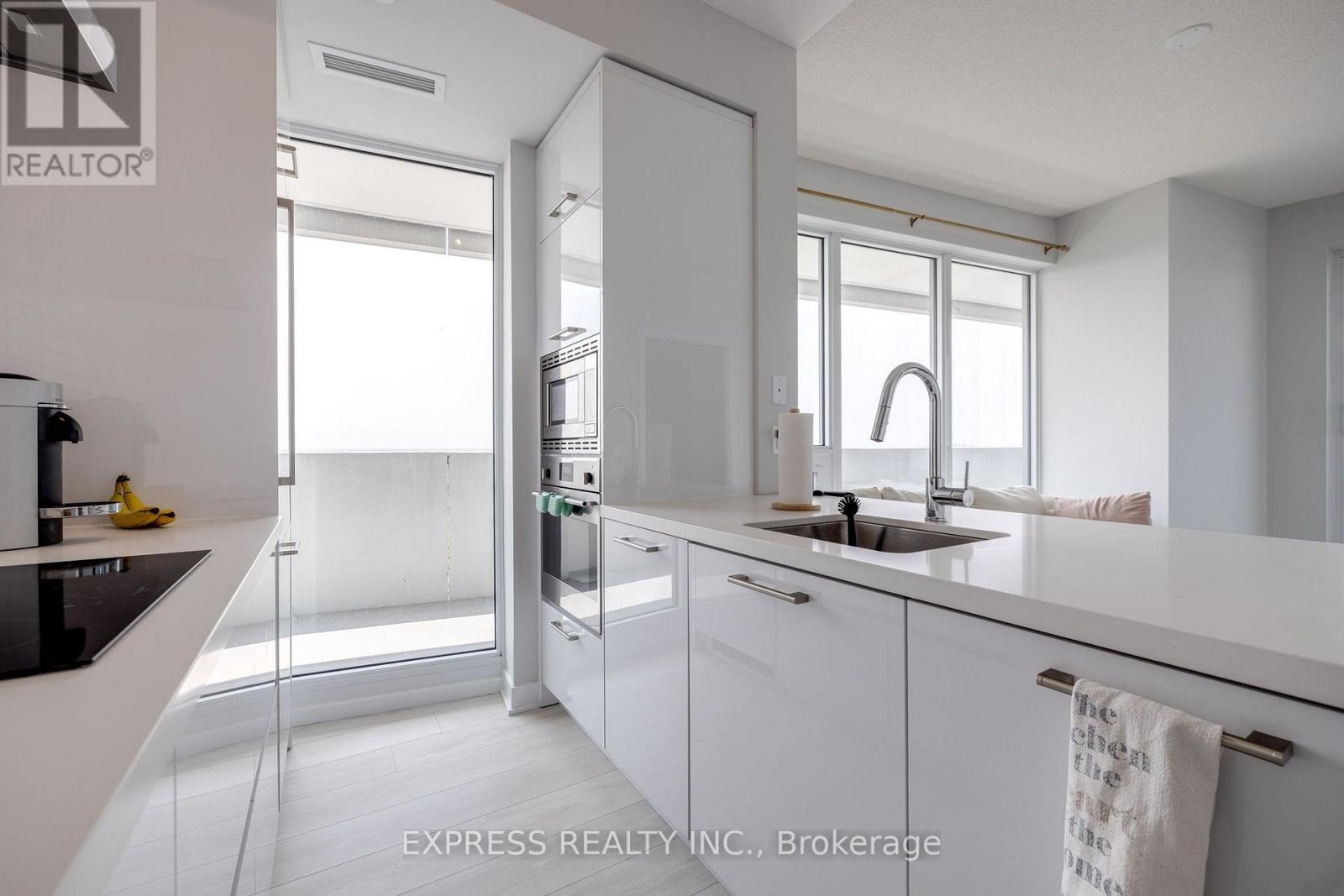 5209 - 2221 Yonge Street, Toronto, Ontario  M4S 2B4 - Photo 8 - C13583414
