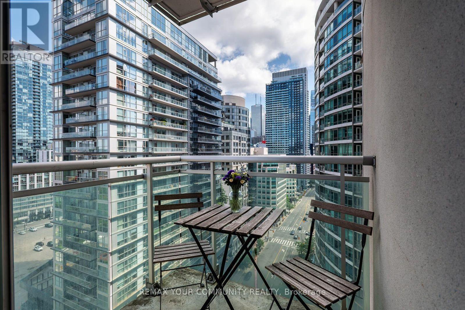 2103 - 381 Front Street W, Toronto, Ontario  M5V 3R8 - Photo 14 - C13583442