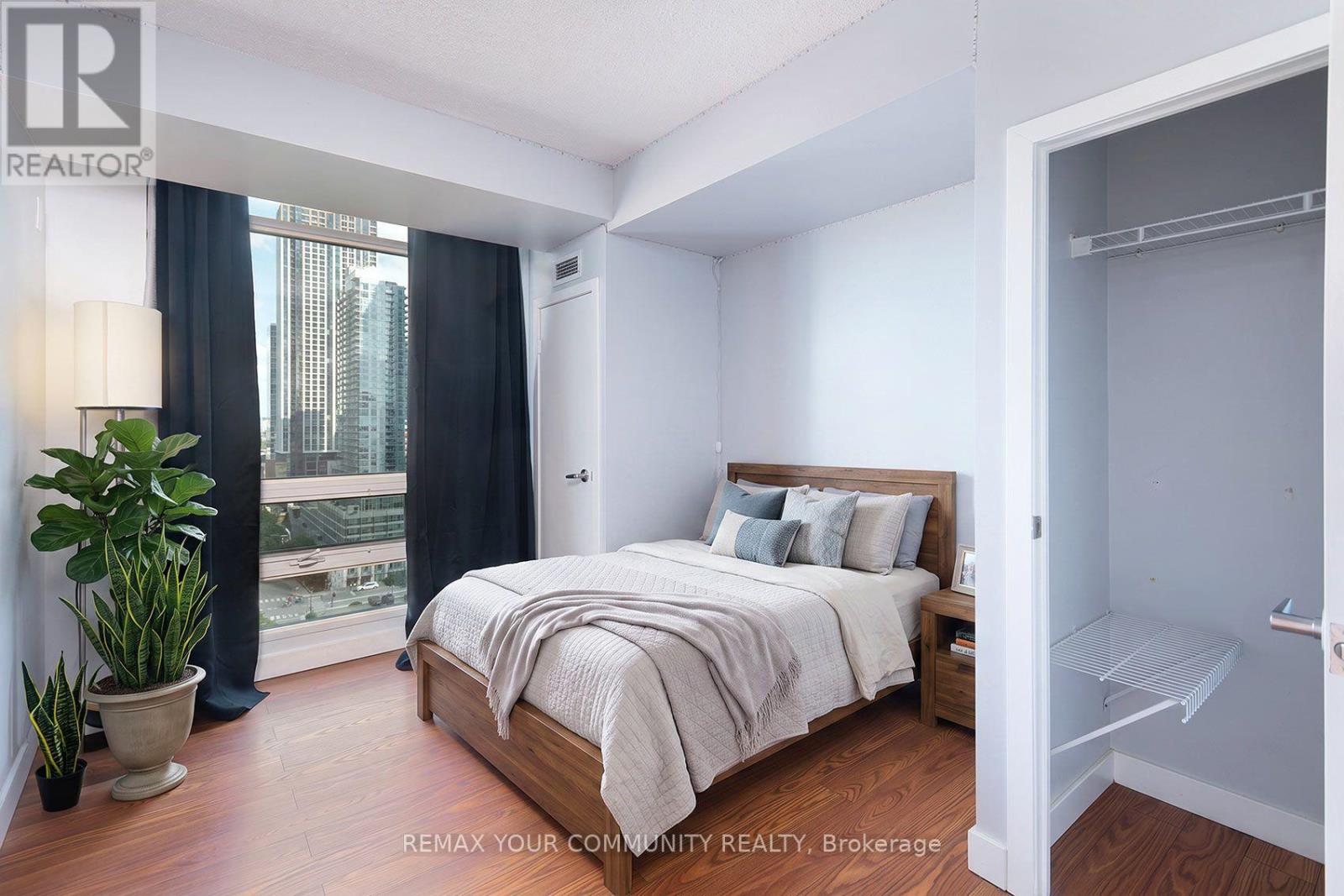 2103 - 381 Front Street W, Toronto, Ontario  M5V 3R8 - Photo 21 - C13583442