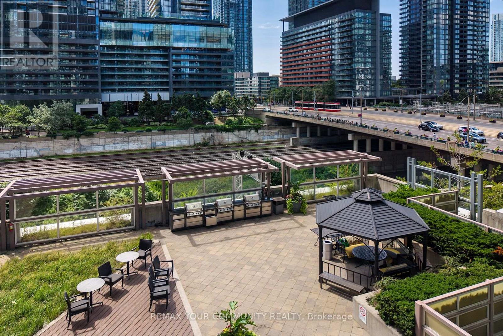2103 - 381 Front Street W, Toronto, Ontario  M5V 3R8 - Photo 27 - C13583442