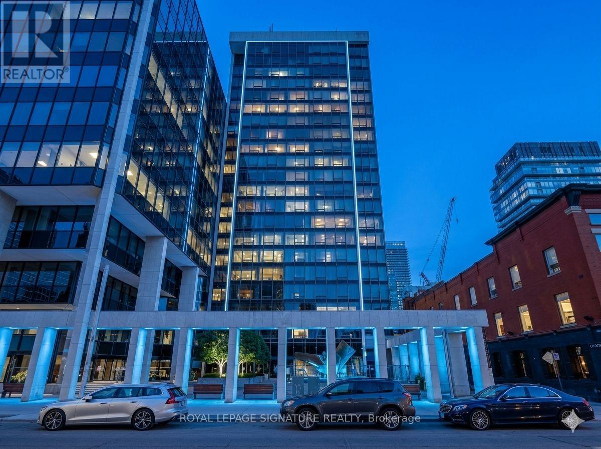 2202 - 30 Wellington Street E, Toronto, Ontario M5E 1S3 - Photo 3 - C13583462