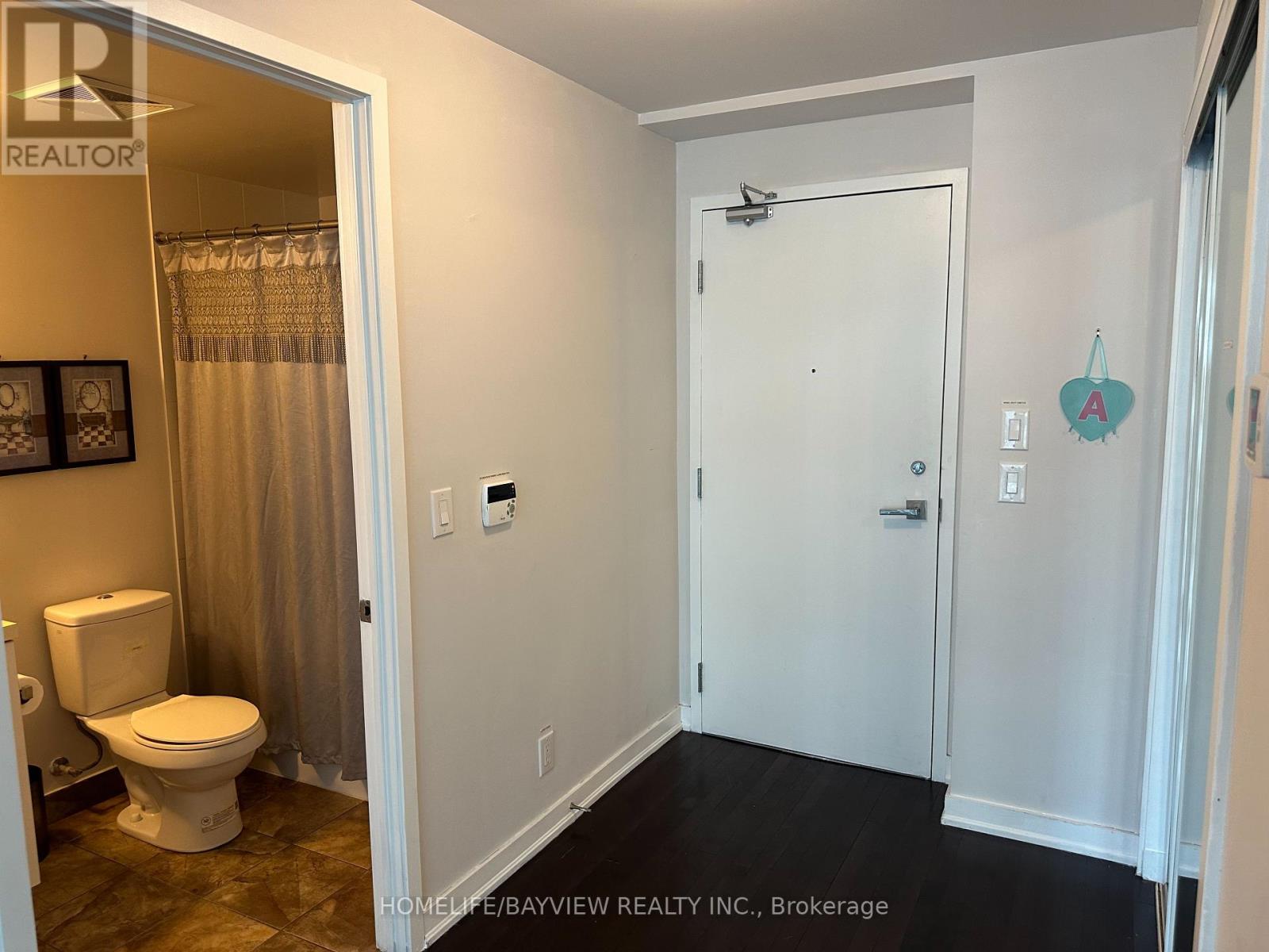 2701 - 14 York Street, Toronto, Ontario  M5J 2Z2 - Photo 2 - C13583512