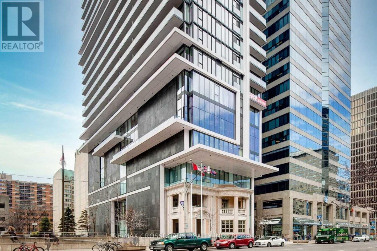 3803 - 426 University Avenue, Toronto, Ontario M5G 1S9 - Photo 1 - C13583596
