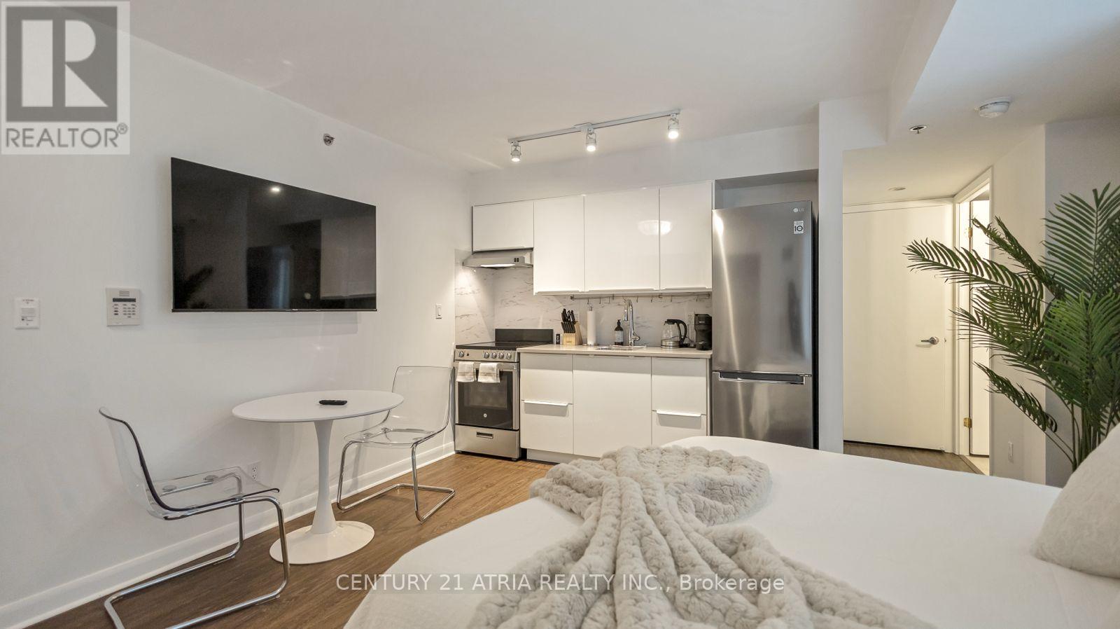 807 - 210 Victoria Street, Toronto, Ontario  M5B 2R3 - Photo 2 - C13583680