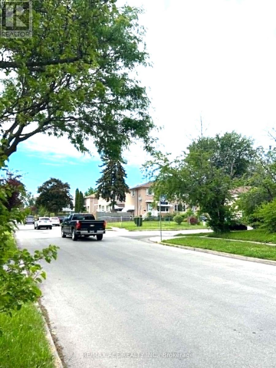 Bsmt - 38 Celeste Drive, Toronto, Ontario  M1E 2V1 - Photo 11 - E13583422