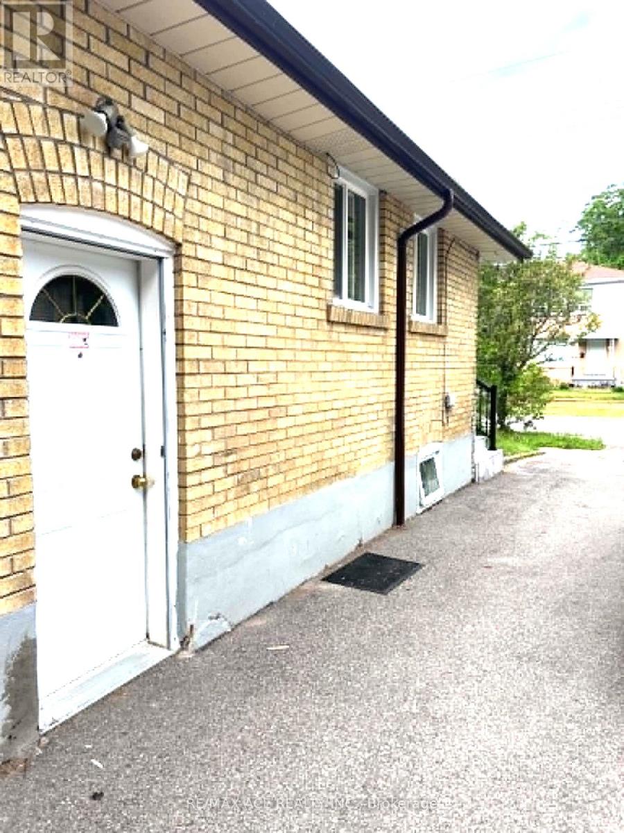 Bsmt - 38 Celeste Drive, Toronto, Ontario  M1E 2V1 - Photo 2 - E13583422