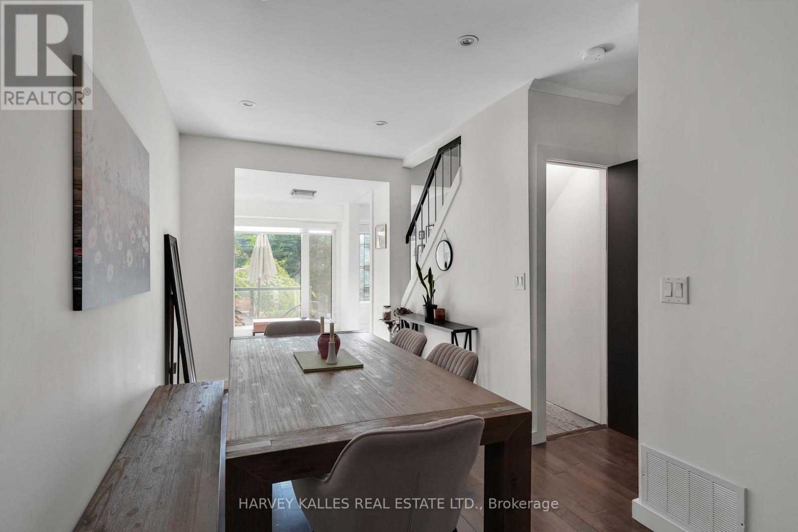 62 Golfview Avenue, Toronto, Ontario  M4E 2K2 - Photo 12 - E13583466