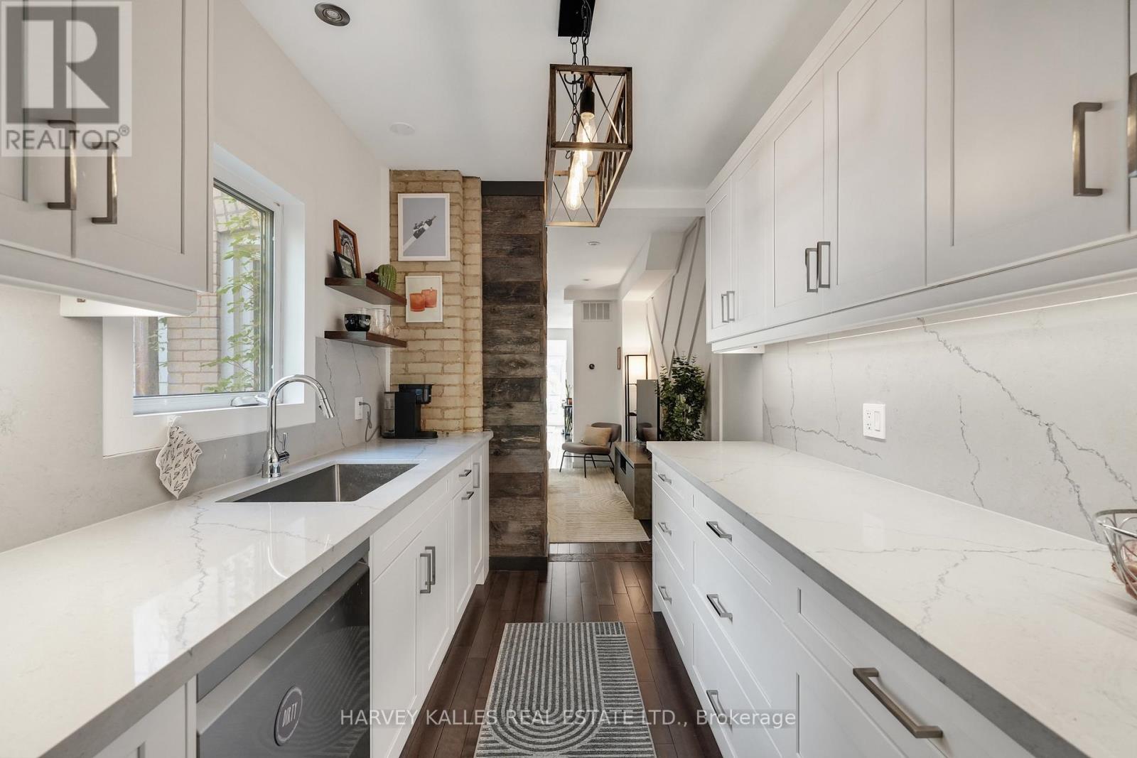 62 Golfview Avenue, Toronto, Ontario  M4E 2K2 - Photo 20 - E13583466