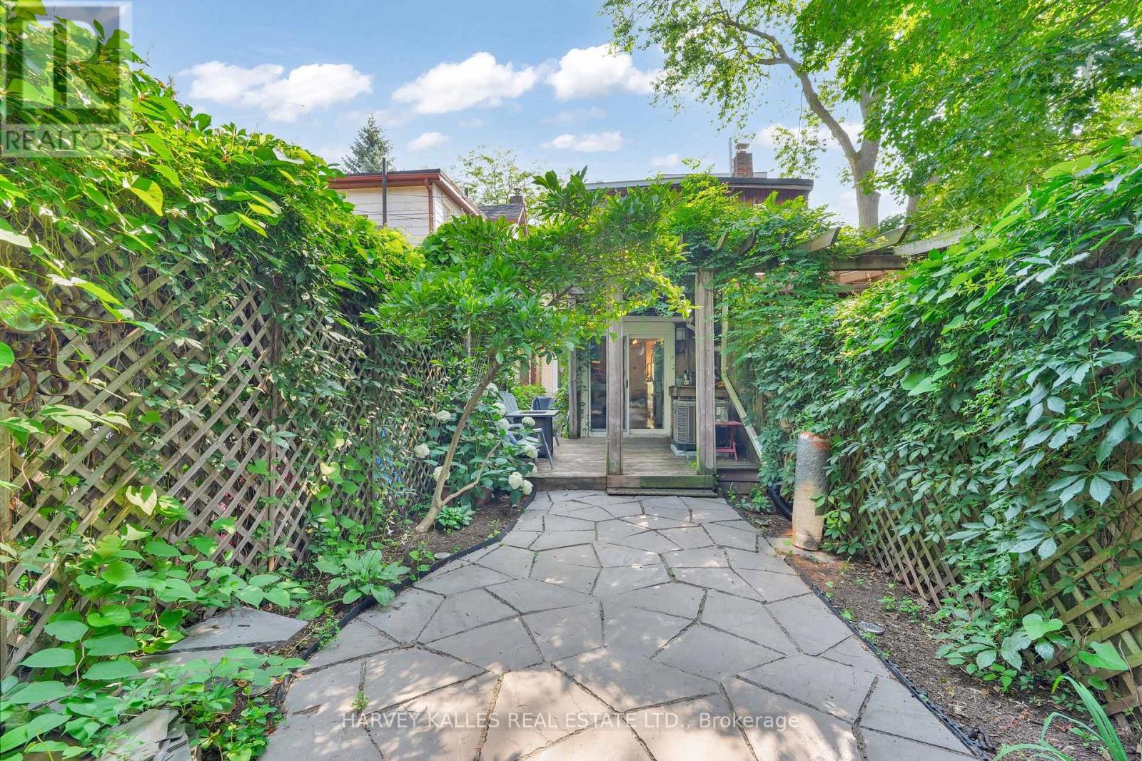 62 Golfview Avenue, Toronto, Ontario  M4E 2K2 - Photo 43 - E13583466
