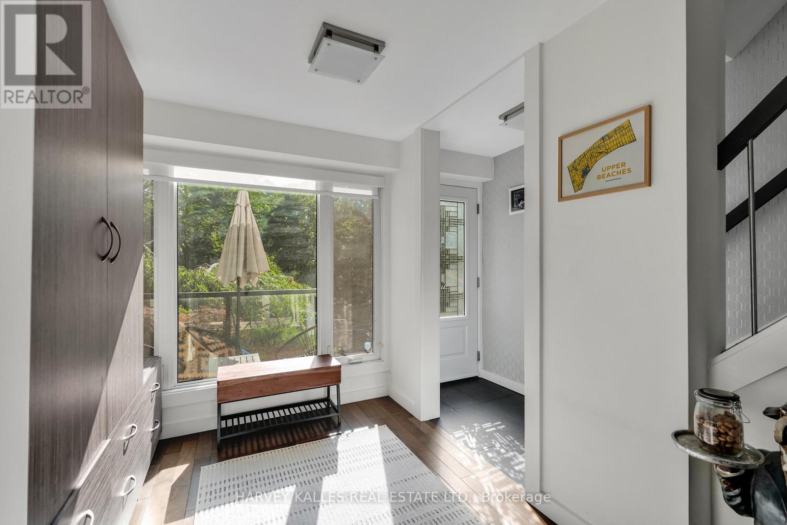 62 Golfview Avenue, Toronto, Ontario  M4E 2K2 - Photo 6 - E13583466