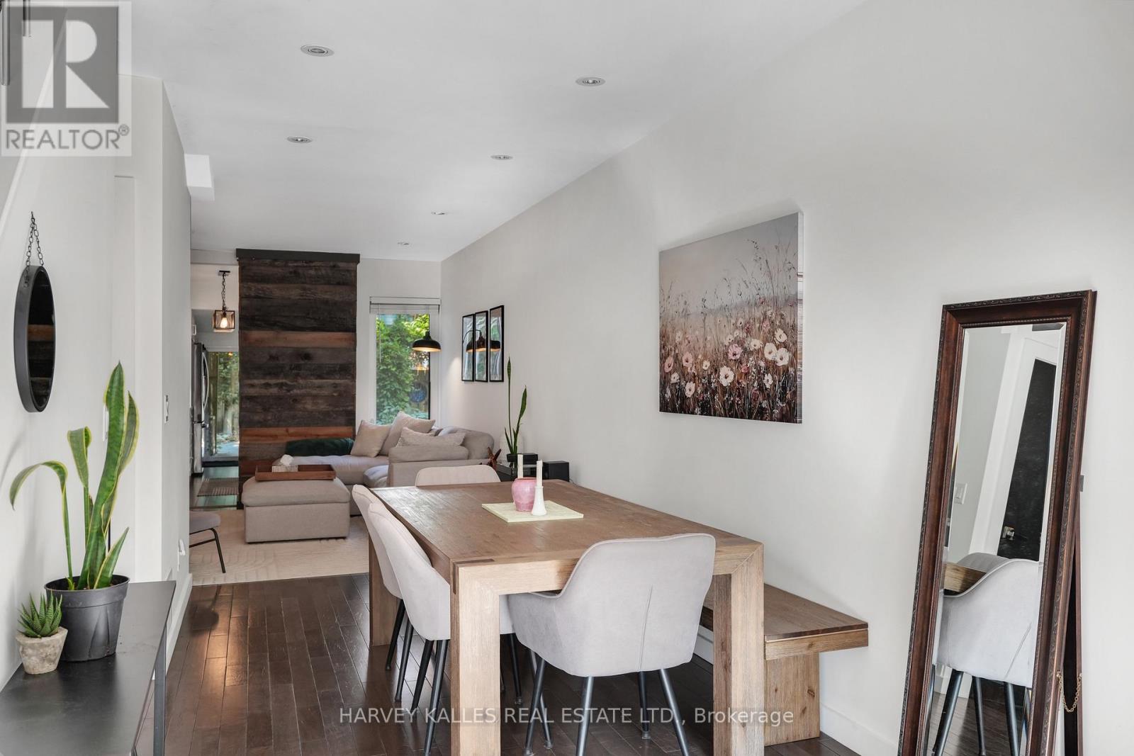 62 Golfview Avenue, Toronto, Ontario  M4E 2K2 - Photo 7 - E13583466