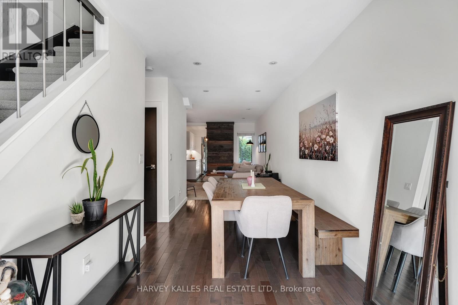 62 Golfview Avenue, Toronto, Ontario  M4E 2K2 - Photo 8 - E13583466