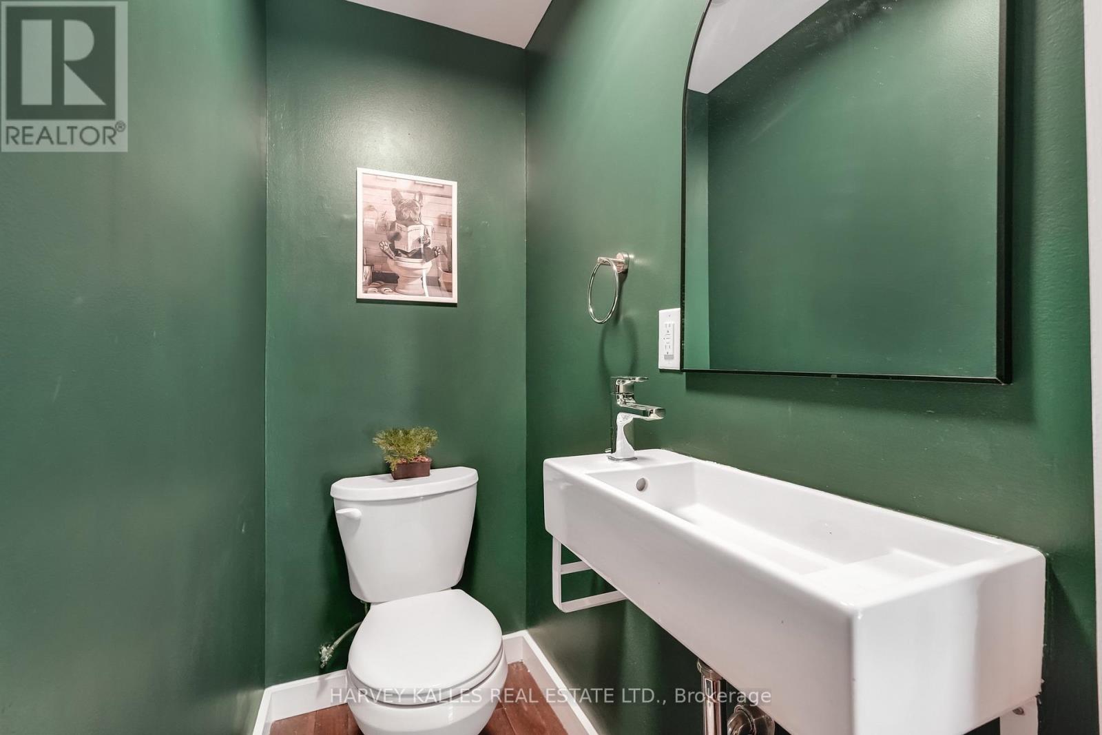 62 Golfview Avenue, Toronto, Ontario  M4E 2K2 - Photo 9 - E13583466