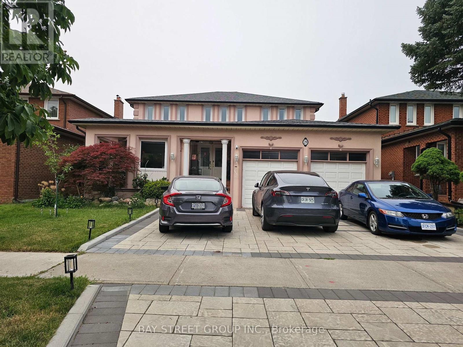 29 Elmartin Drive, Toronto, Ontario  M1W 3C6 - Photo 1 - E13583528