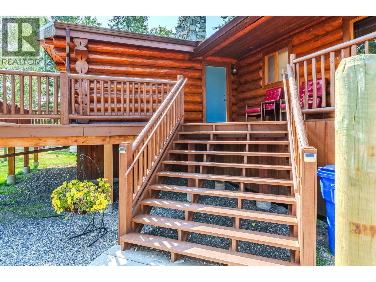 5406 Park Drive, 103 Mile House, British Columbia  V0K 2E1 - Photo 9 - R3147807