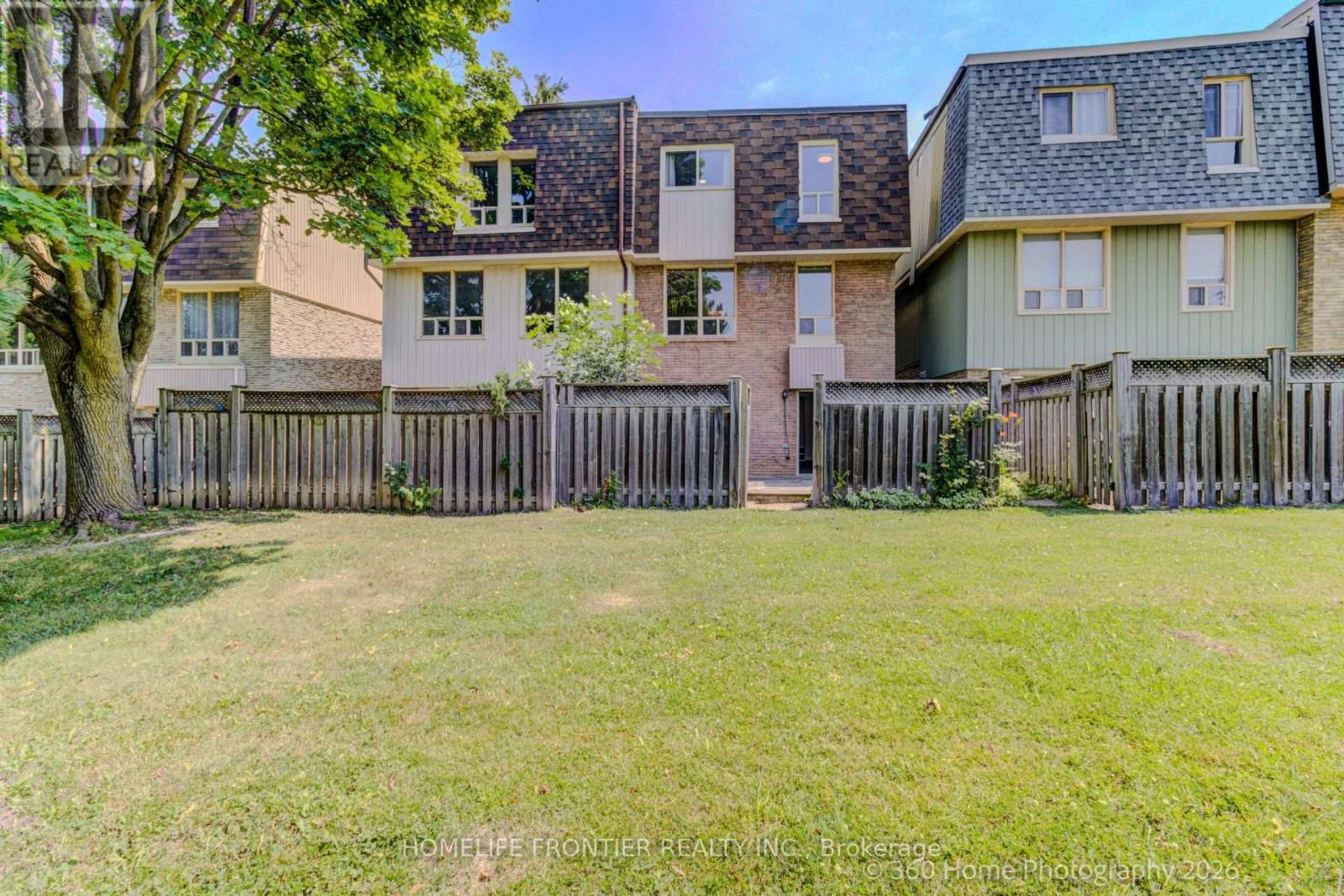92 Poplar Crescent W, Aurora, Ontario L4G 3L3 - Photo 30 - N13583334