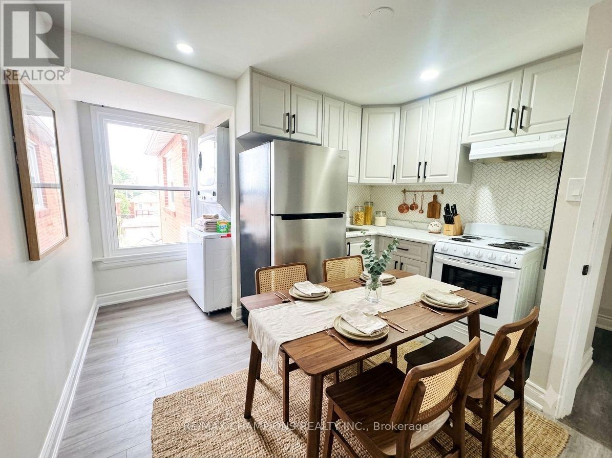 2nd Flr - 196 Caledonia Road, Toronto, Ontario  M6E 4S7 - Photo 2 - W13583374