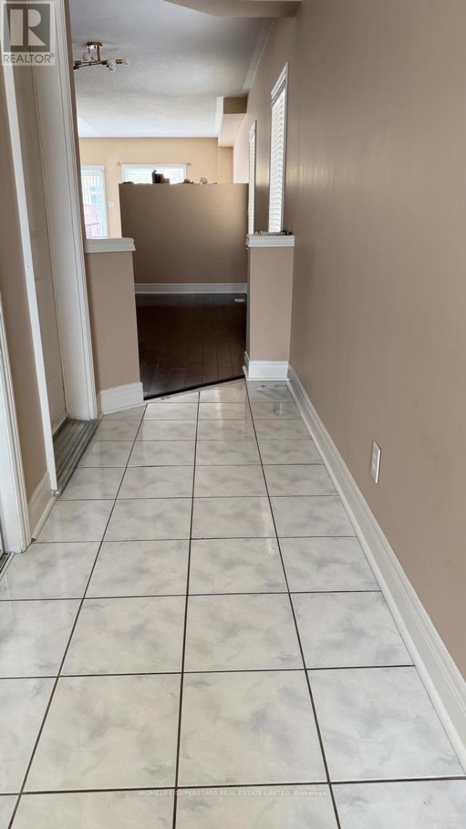 3661 Bala Drive, Mississauga, Ontario  L5M 7N1 - Photo 2 - W13583664