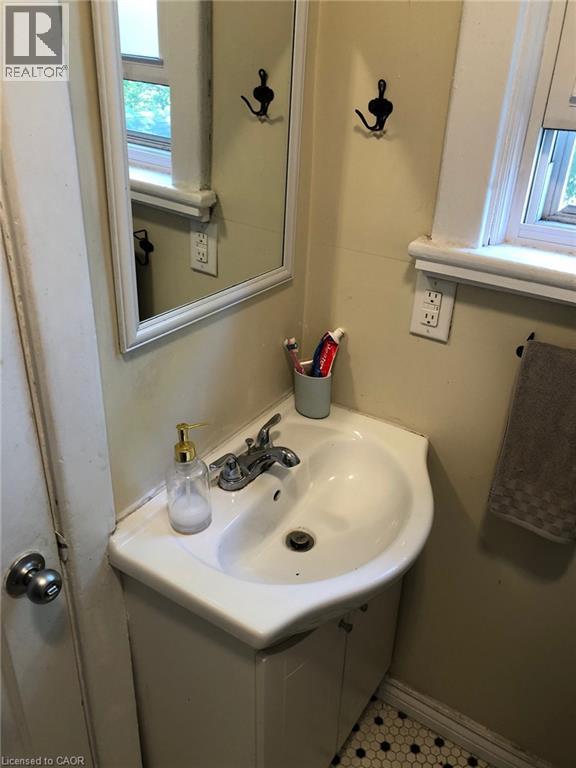70 Belview Avenue Unit# 2, Hamilton, Ontario  L8L 7K8 - Photo 10 - 40849498