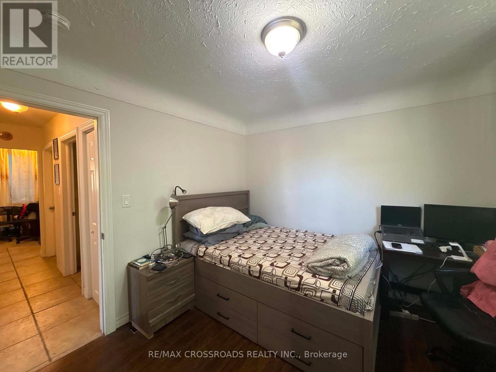 62 Sanders Boulevard, Hamilton, Ontario L8S 3J7 - Photo 6 - X13583358