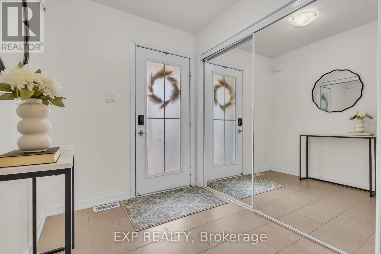 6 Sherway Street, Hamilton, Ontario  L8J 0J4 - Photo 5 - X13583392