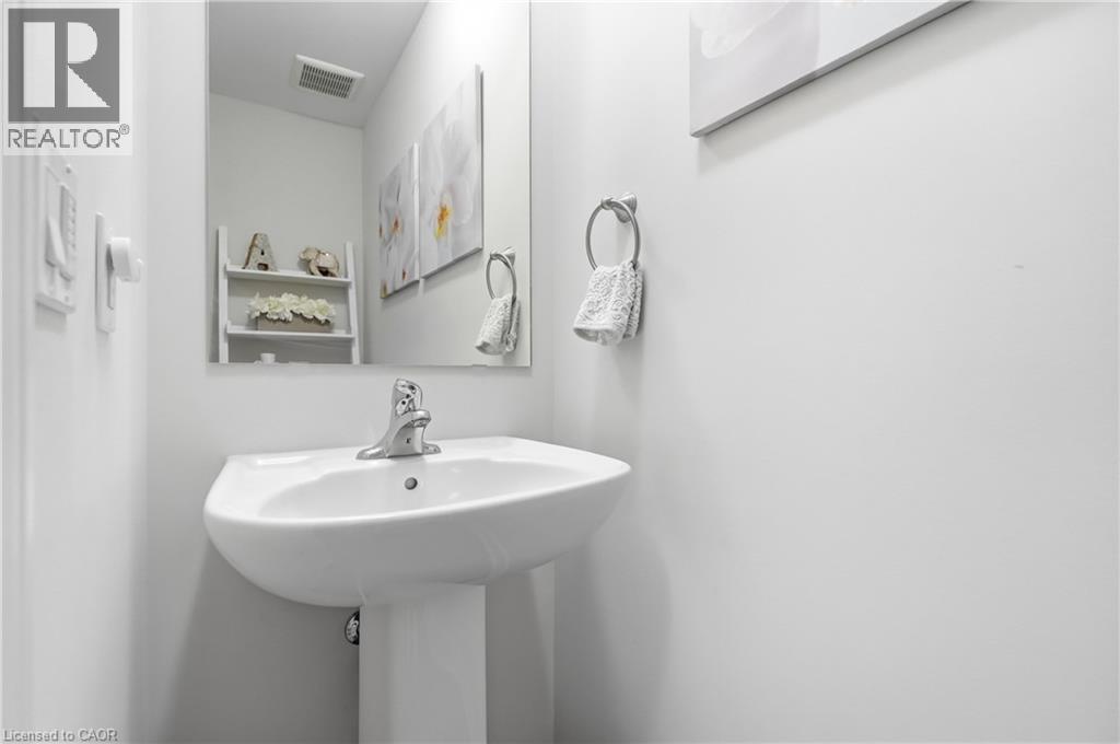 19 Picardy Drive Unit# 62, Stoney Creek, Ontario  L8J 0M7 - Photo 11 - 40849523