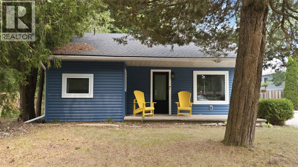 6366 LONDON ROAD Lambton Shores Ontario Canada N0N1J1 3