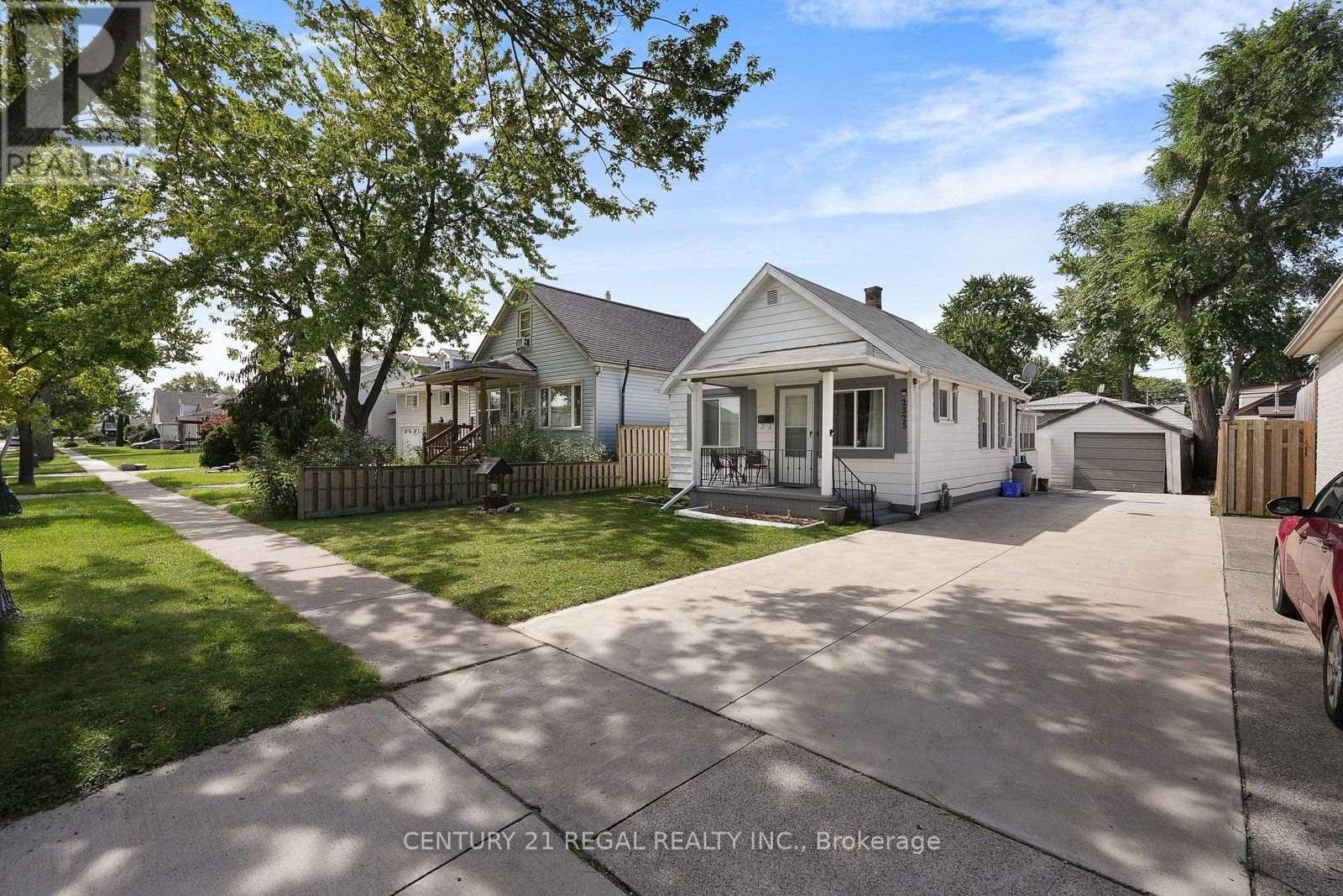 2325 CHANDLER ROAD, Windsor
