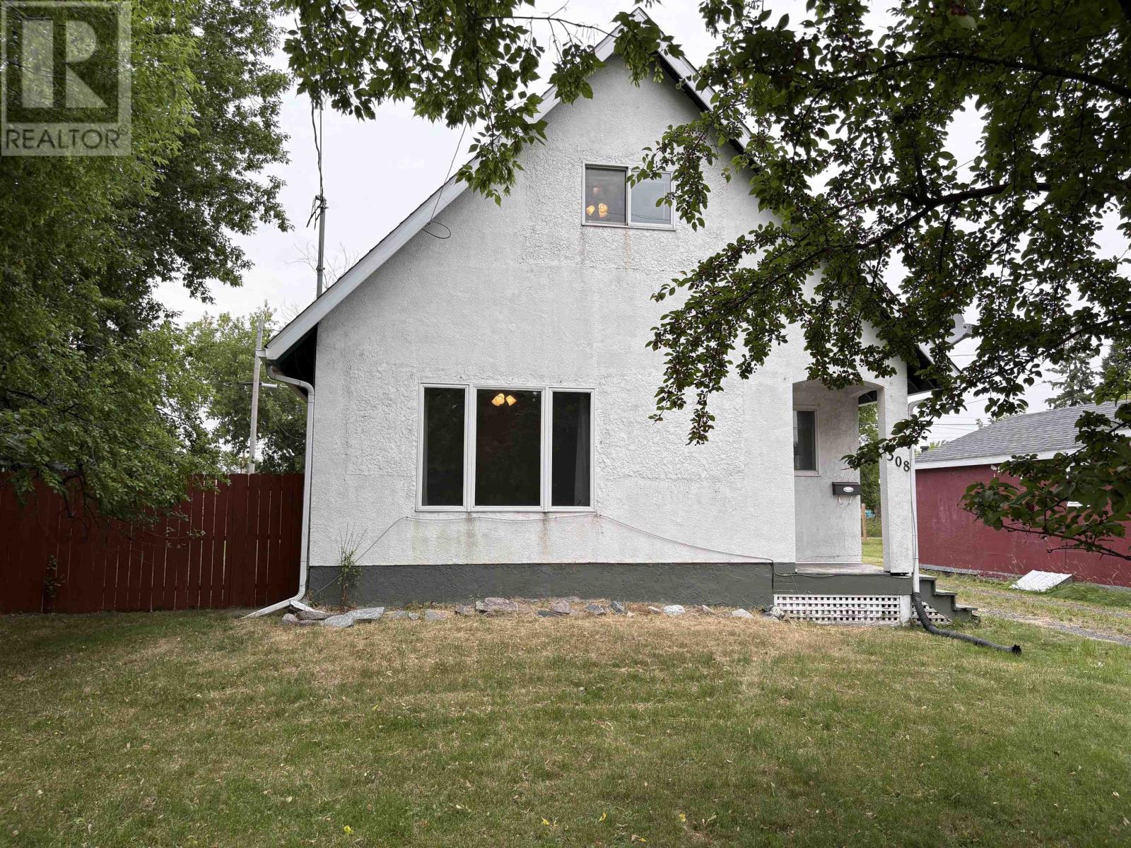 308 Third St W, Fort Frances, Ontario  P9A 3A7 - Photo 1 - TB2602012