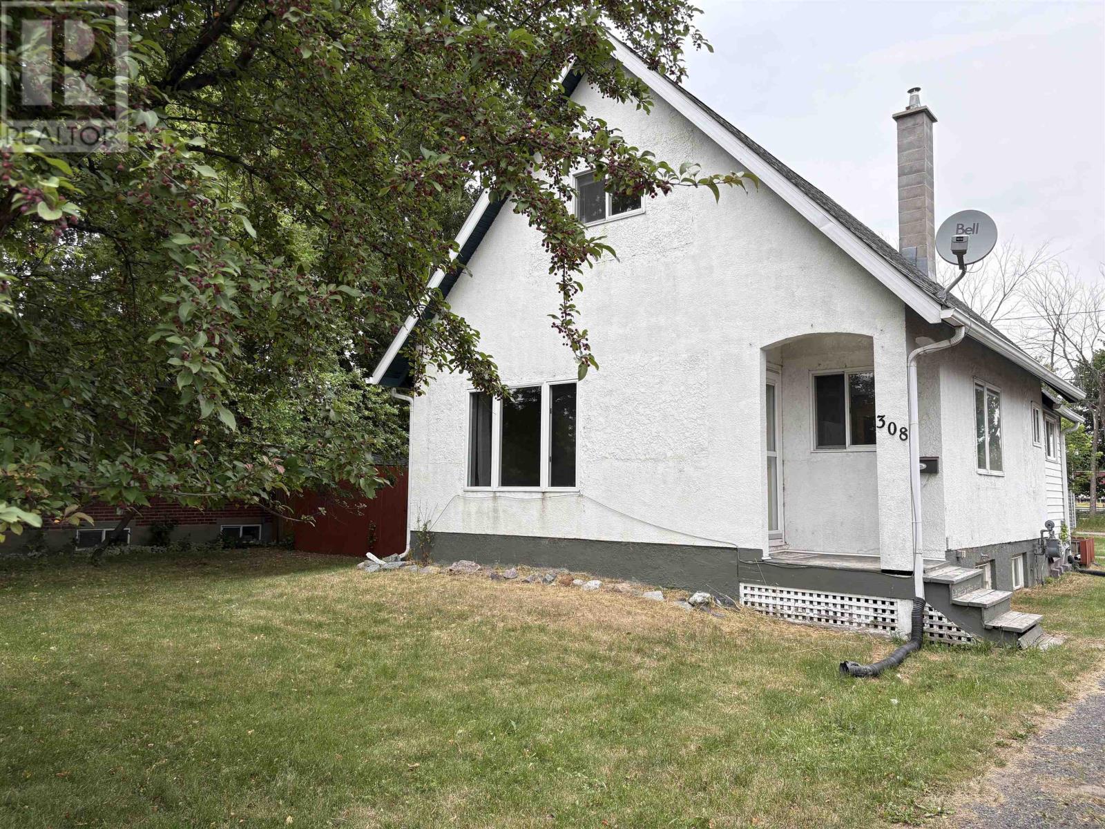 308 Third St W, Fort Frances, Ontario  P9A 3A7 - Photo 3 - TB2602012