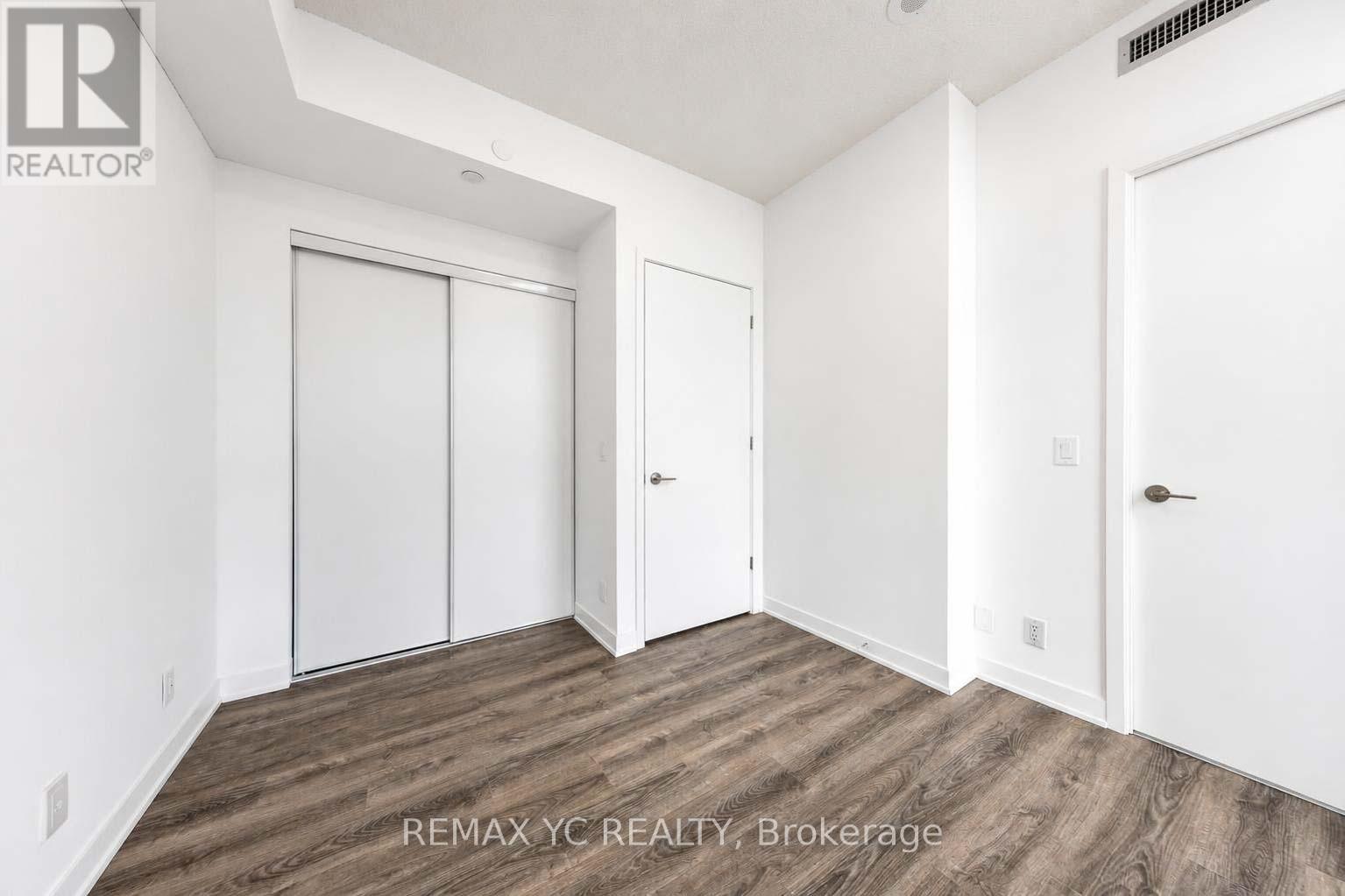 3303 - 180 Front Street E, Toronto, Ontario  M5A 0A9 - Photo 17 - C13583804