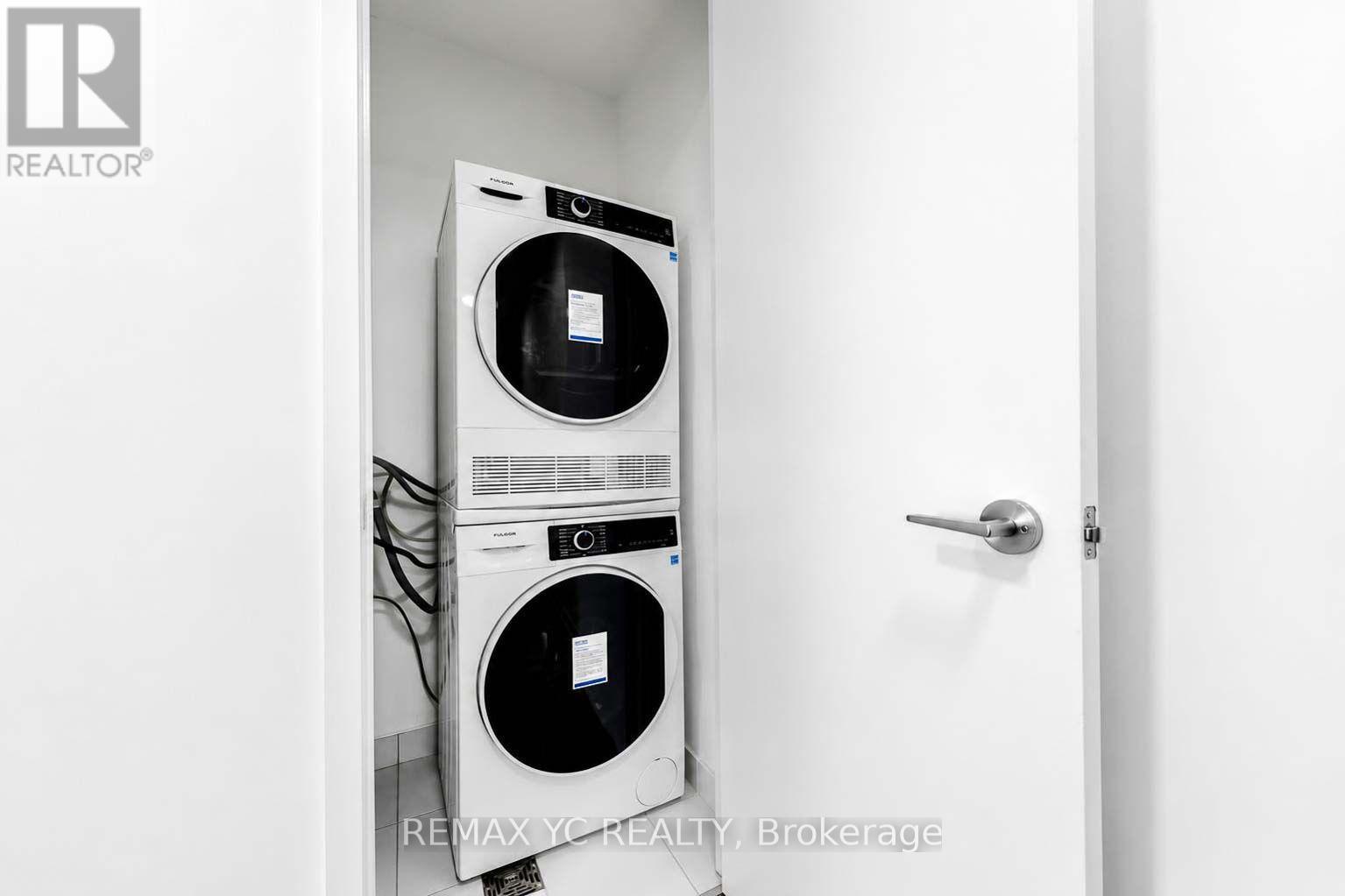 3303 - 180 Front Street E, Toronto, Ontario  M5A 0A9 - Photo 23 - C13583804