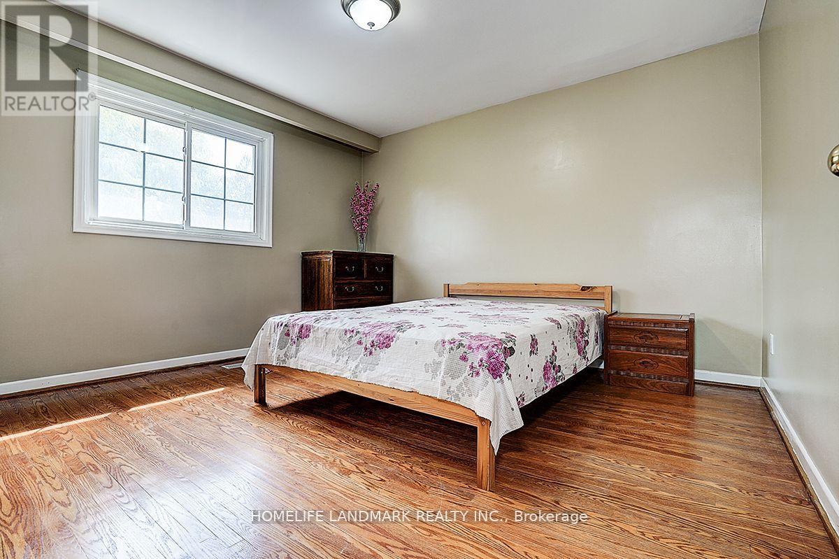 19 Stubbs Drive, Toronto, Ontario  M2L 2R2 - Photo 13 - C13583814