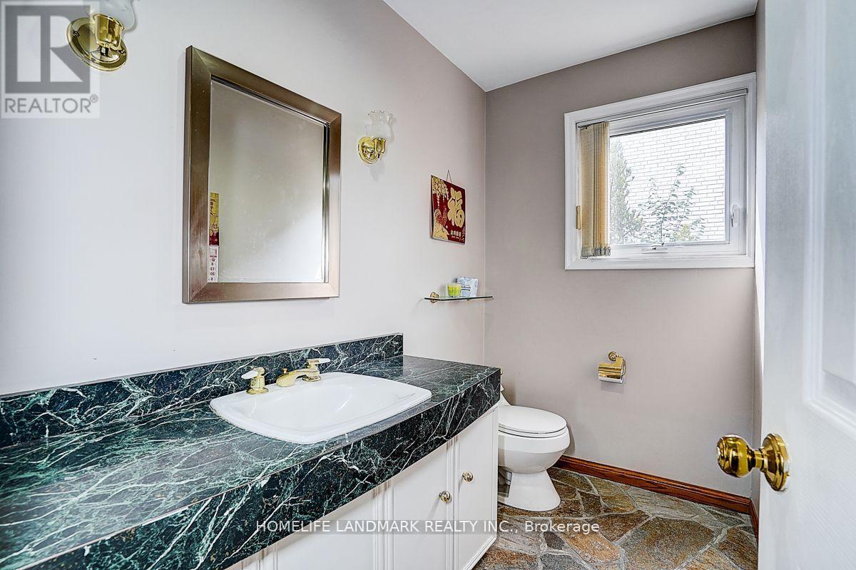 19 Stubbs Drive, Toronto, Ontario  M2L 2R2 - Photo 17 - C13583814