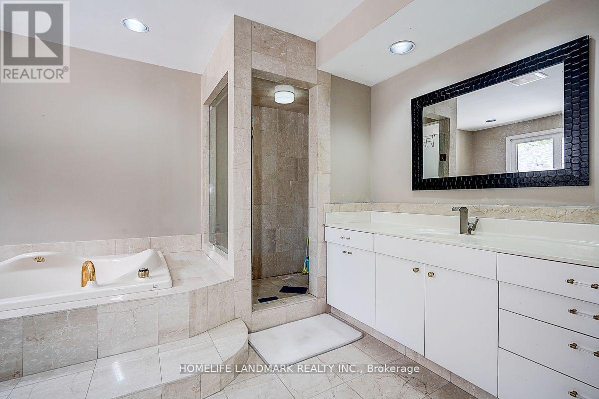 19 Stubbs Drive, Toronto, Ontario  M2L 2R2 - Photo 18 - C13583814